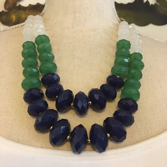 Layered large faceted plastic bead necklace - Picture 1 of 8